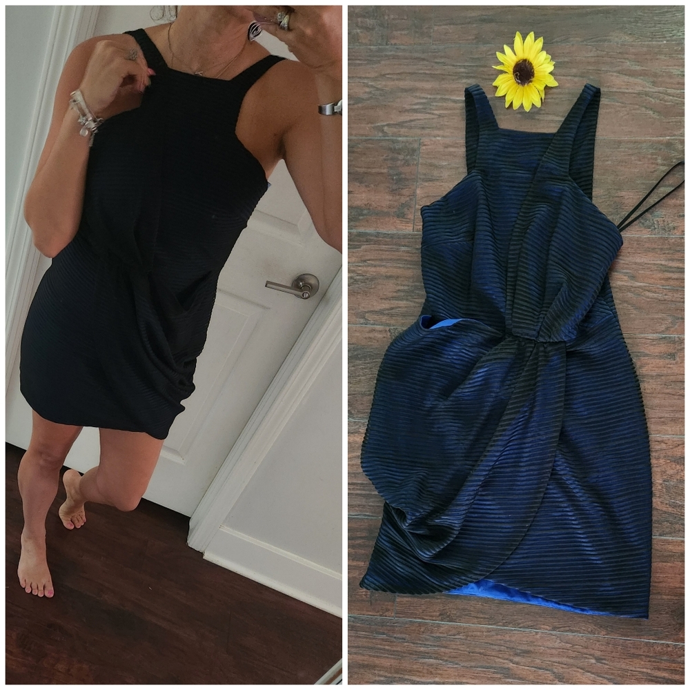 THREE FLOOR BLUE DRESS 👗